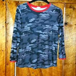 Camo top